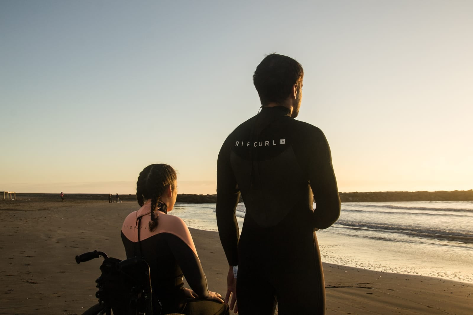 Surfeando adversidades: Georgina y Pablo, los 2 deportistas que no saben de adversidades y llegan al cine. Foto: Gentileza Maxi Shada