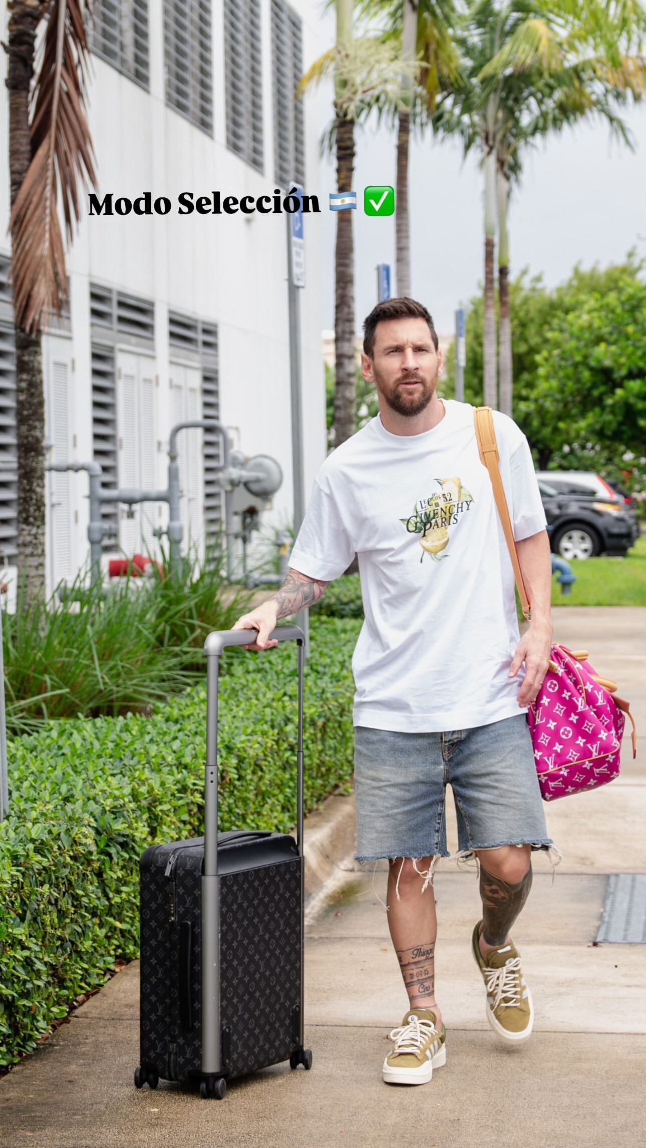 El lujoso y exclusivo bolso fucsia con el que Lionel Messi.