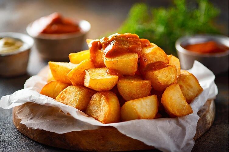 Las papas bravas son rápidas de hacer y muy deliciosas.