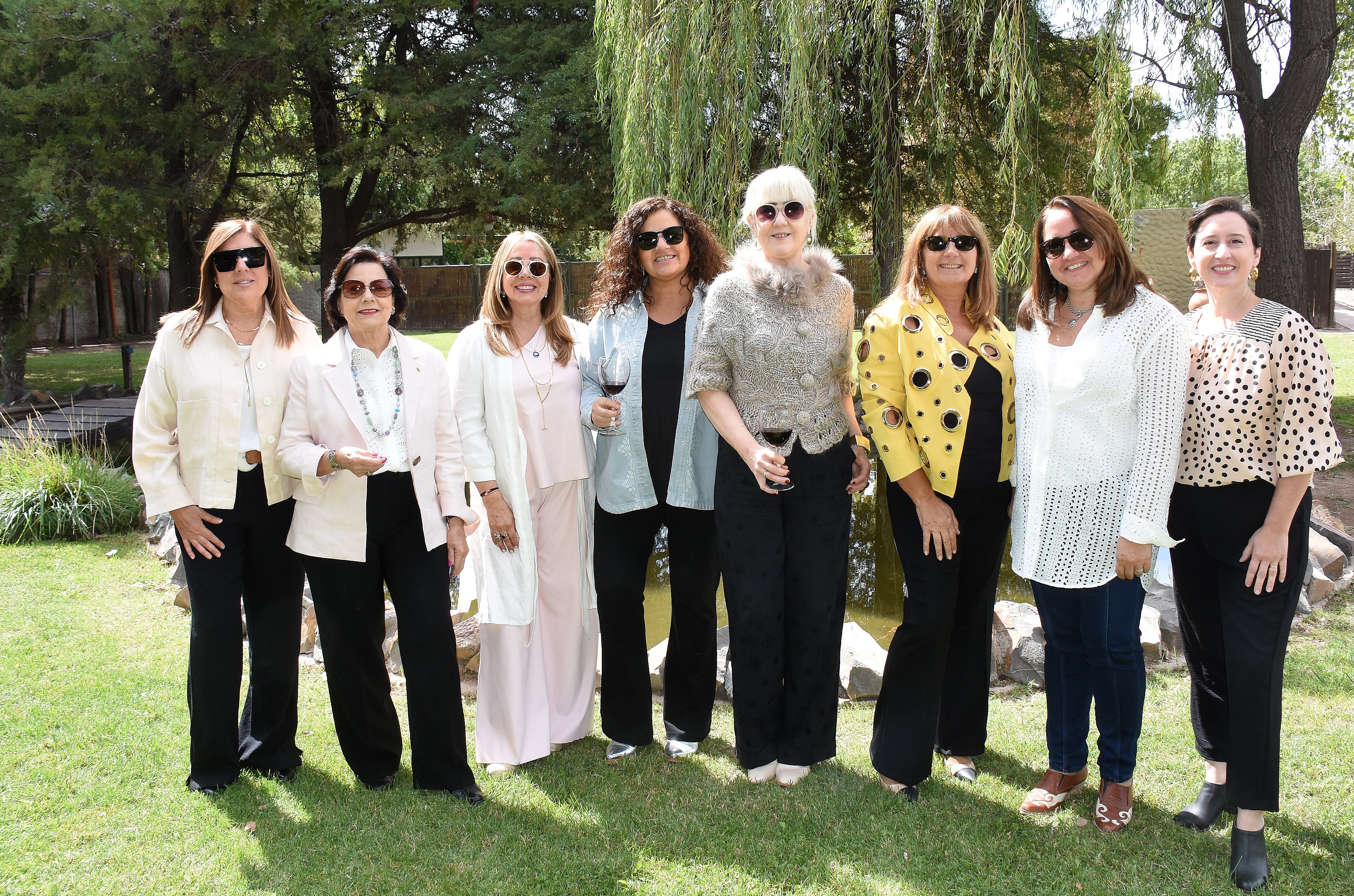 Ana Gaibazzi, Cristina Pandolfi, Adriana Martínez, Nora Vicario, Fátima Villagra, Nancy López, Alejandra Gil Posleman y Vanina Manini. Ph Eduardo Dolengiewich.                         