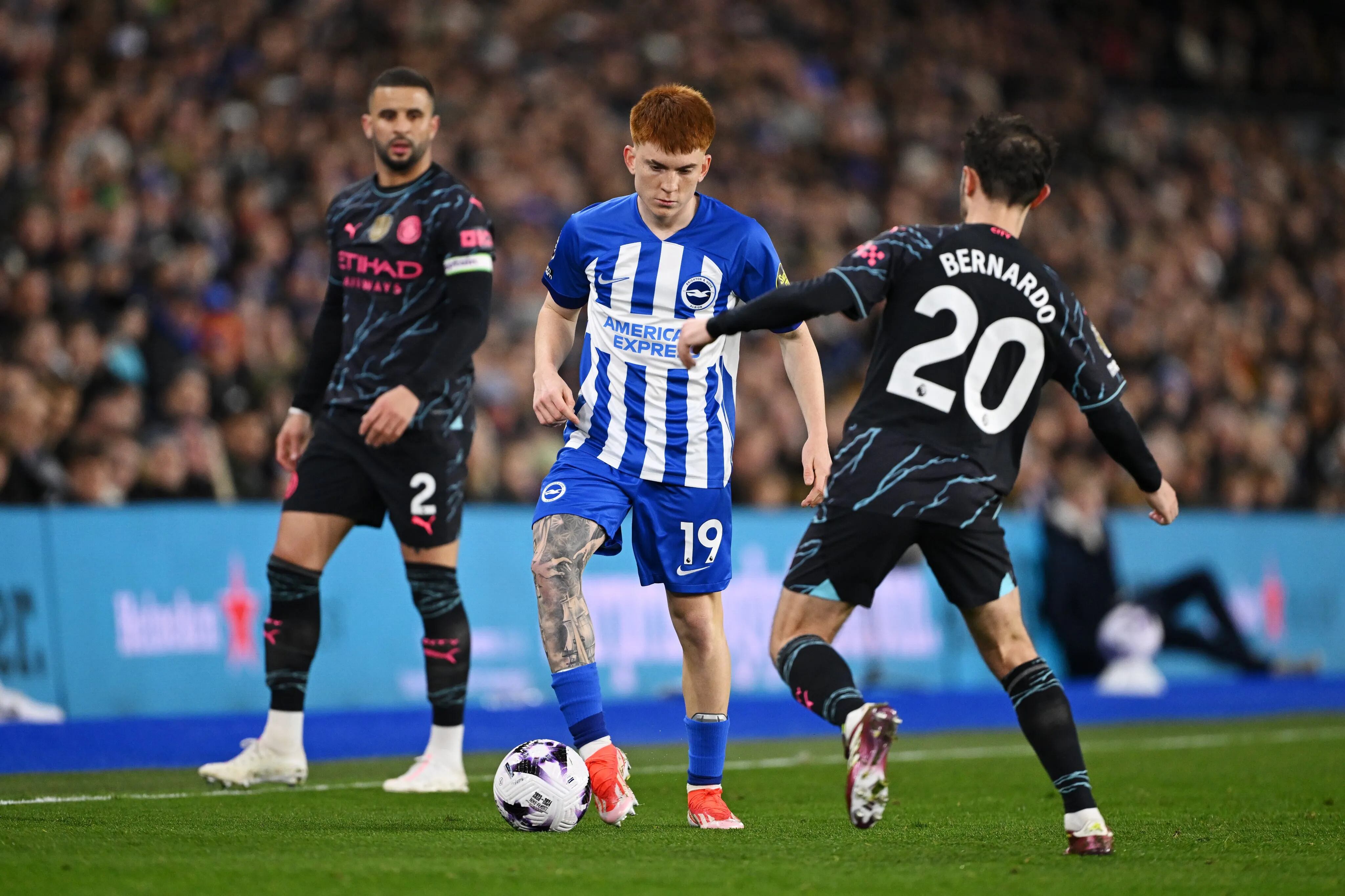 El Colo Barco debutó de titular por primera vez en el Brighton y Pep Guardiola tuvo un gesto con él.