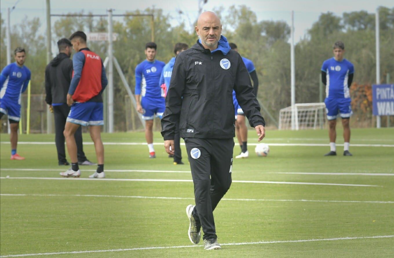 Asumió la dirección técnica del Tomba la dupla Orsi-Gómez.  Orlando Pelichotti / Los Andes