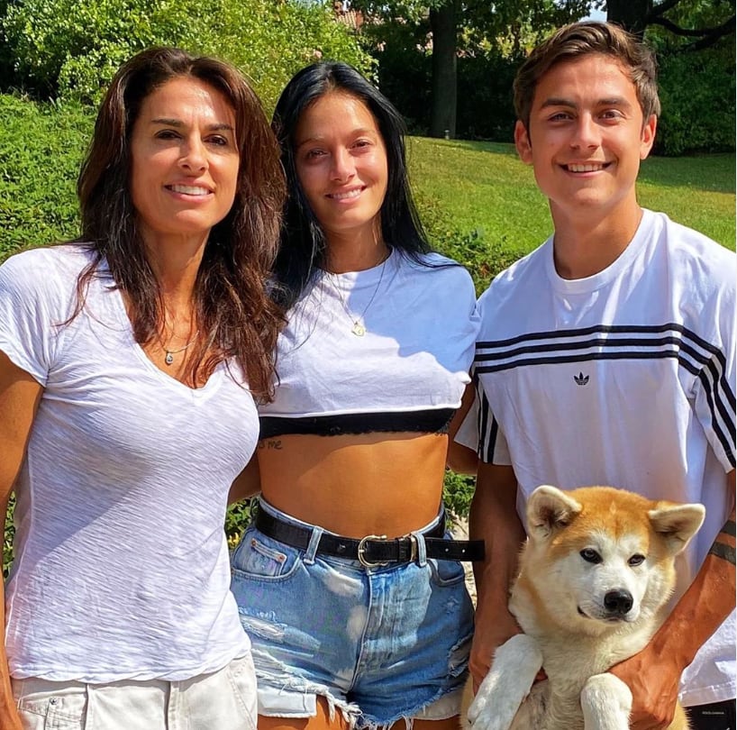 Oriana y Gabriela Sabatini junto a Paulo Dybala.