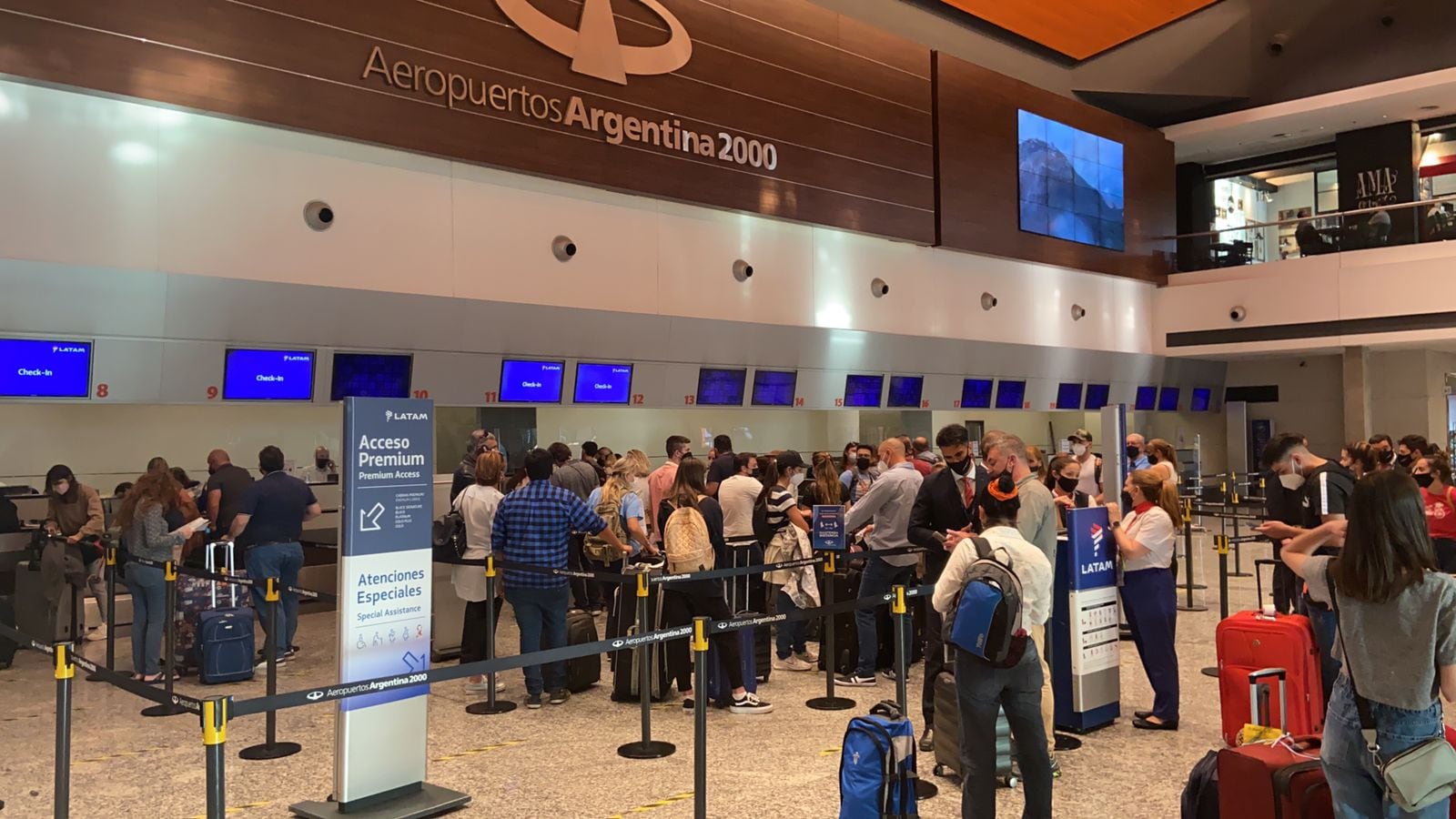 Mendoza recibió esta noche el primer vuelo con turistas que provenían desde Brasil.