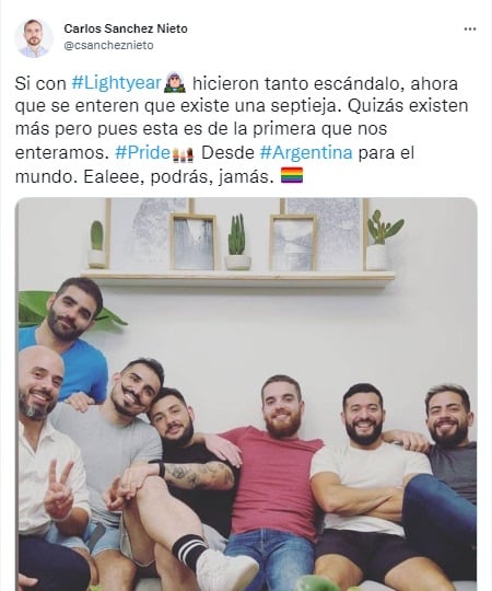 Unos jóvenes pusieron en una aplicación de citas que son una "septieja" (pareja de 7 personas) que busca divertirse. La publicación generó cientos de comentarios y memes en las redes sociales.