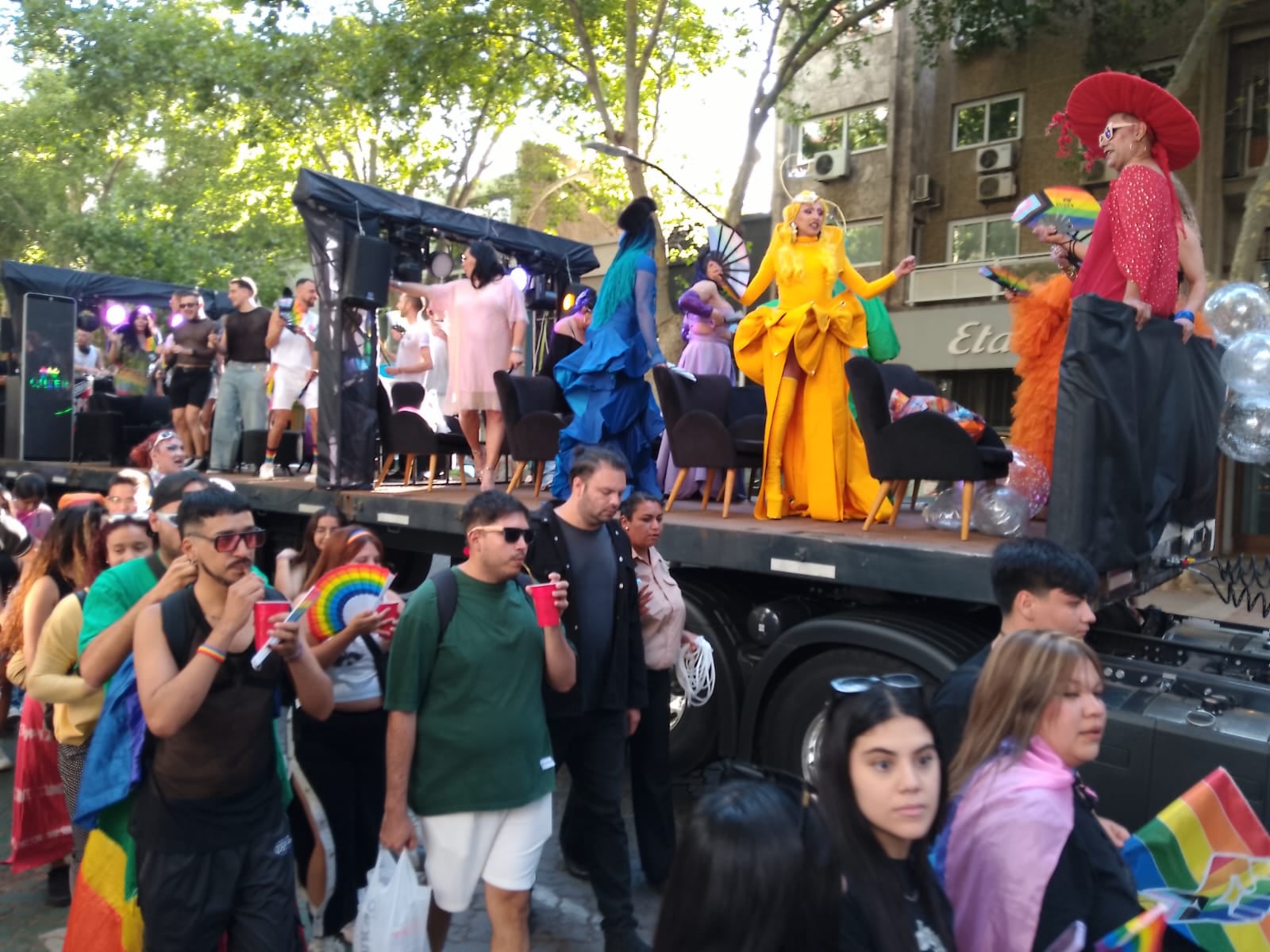 Marcha del Orgullo en el centro de Mendoza. Foto: Marcelo Rolland