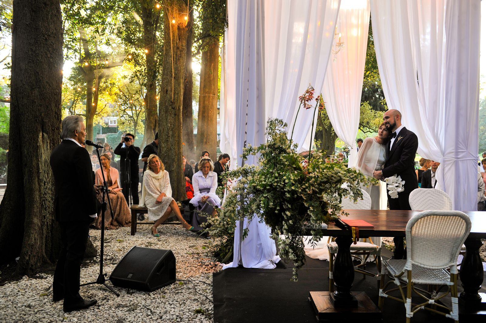 La pareja se casó en Estancia Villa María / Foto: Maxi Failla.