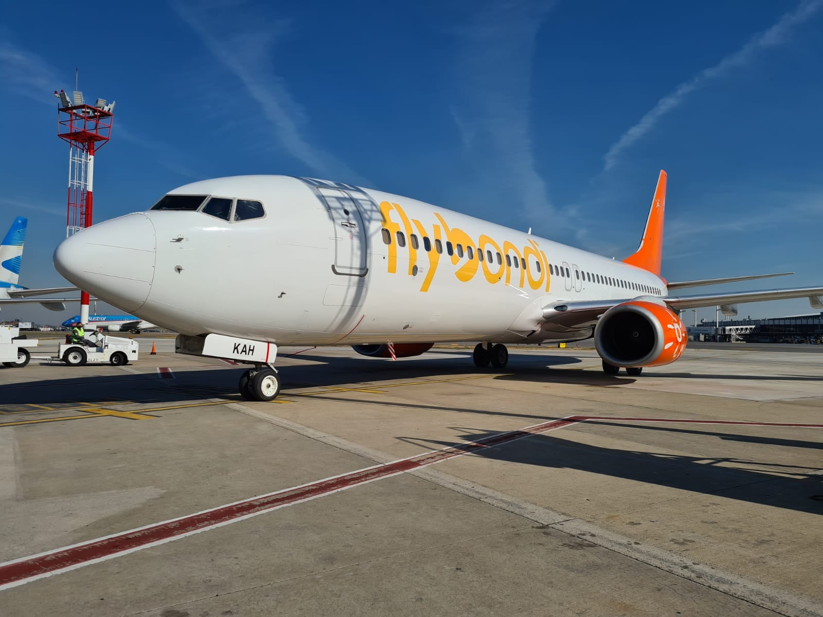 Flybondi ofrece puestos de trabajo en 2022 (Prensa de Flybondi)