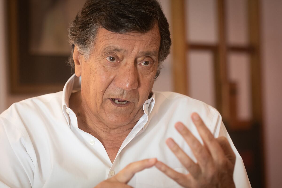 Entrevista
Arturo Lafalla, abogado y ex gobernador de Mendoza.

Foto: Ignacio Blanco / Los Andes  