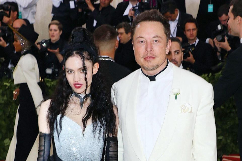 Elon Musk y Grimes