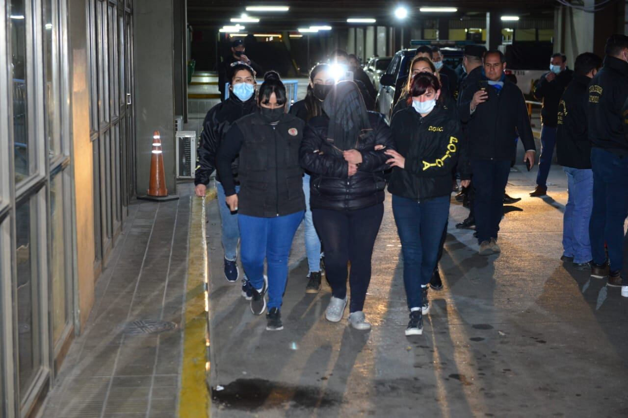 La enfermera detenida por la muerte de bebés en el Hospital Materno Neonatal. Foto: Nico Bravo/La Voz