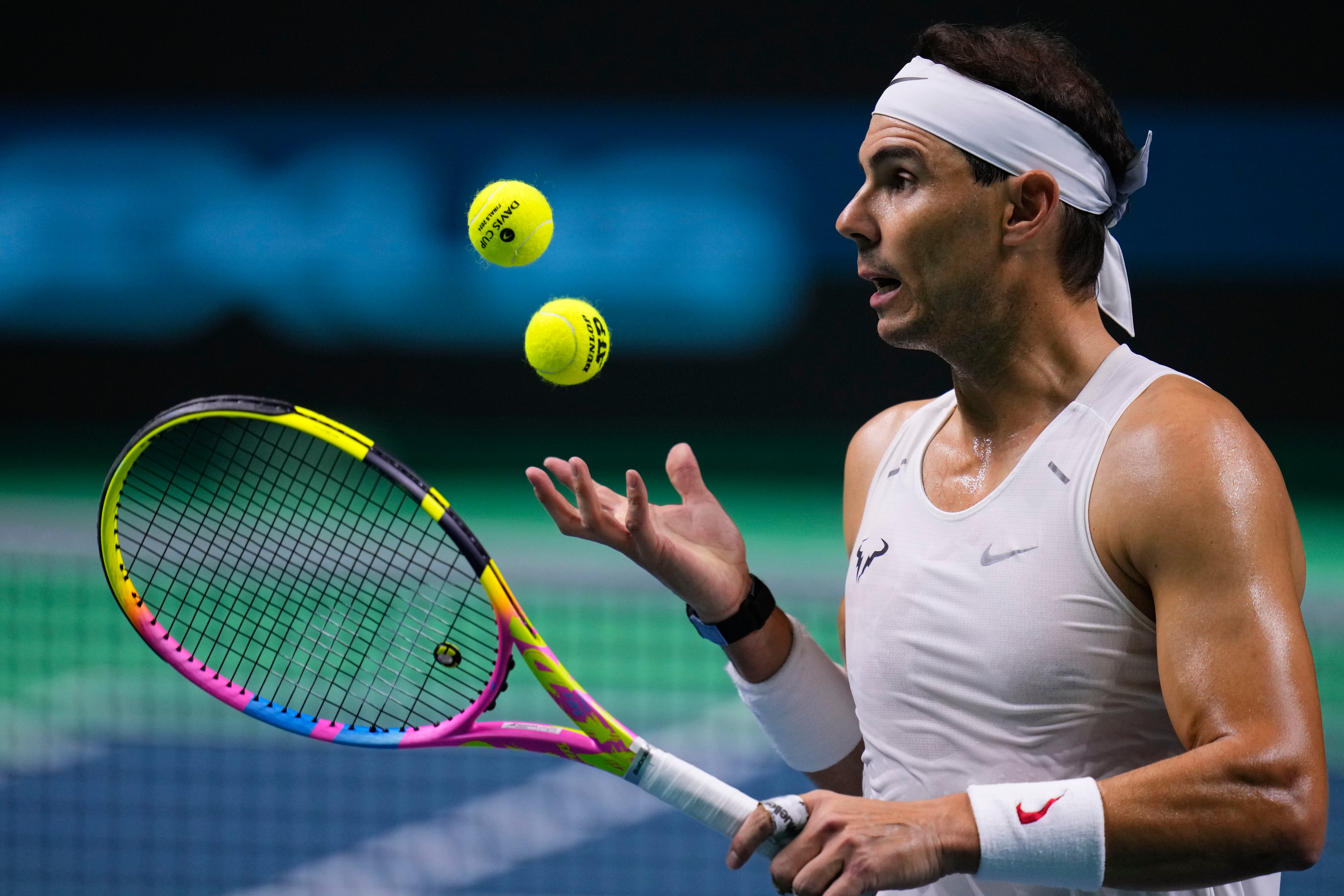 El español Rafael Nadal durante una sesión de entrenamiento antes de la Copa Davis en Málaga, España el lunes 18 de noviembre del 2024. (AP Foto/Manu Fernandez)