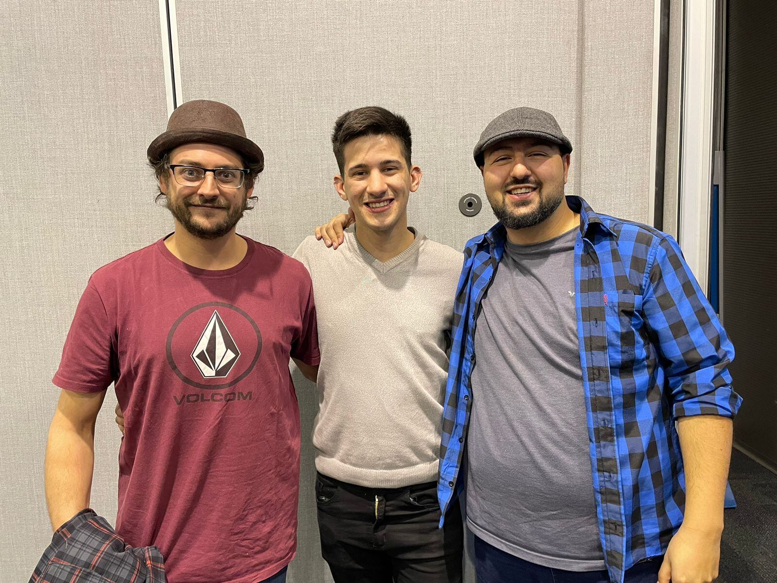 Charlie Palacio, Ezequiel Calderon e Ivan Mastrandrea, participantes del evento.