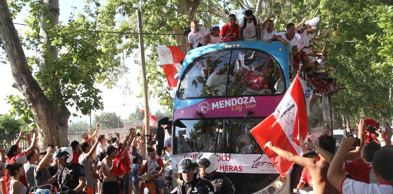 Festejos del ascenso de Huracán, en 2016 /Foto: Los Andes