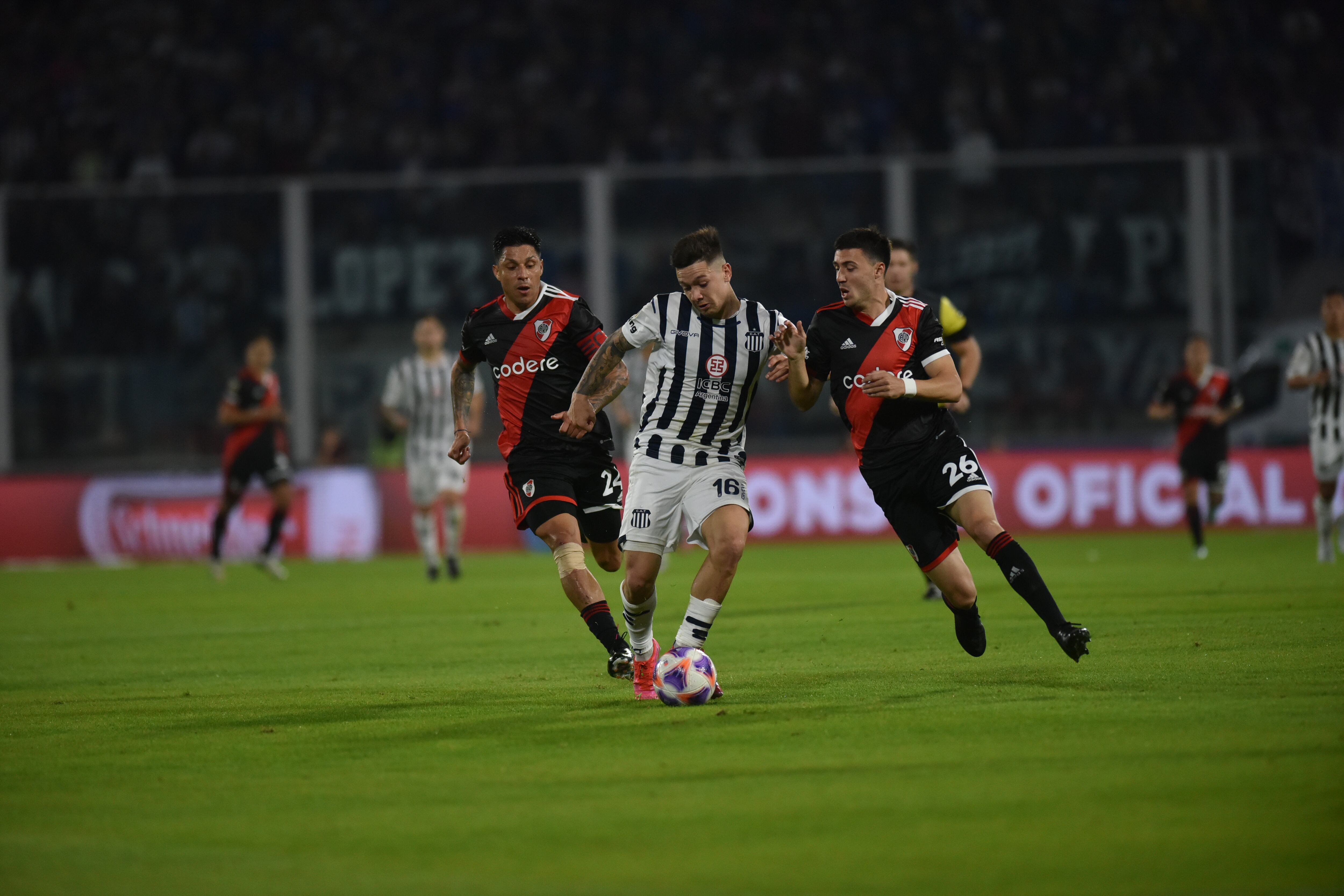 Una postal del último Talleres vs River en Córdoba por la Liga Profesional. / Javier Ferreyra 