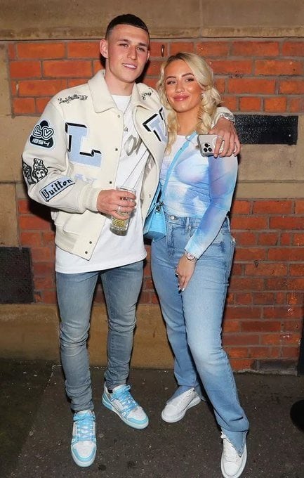 Phil Foden y Rebecca Cooke