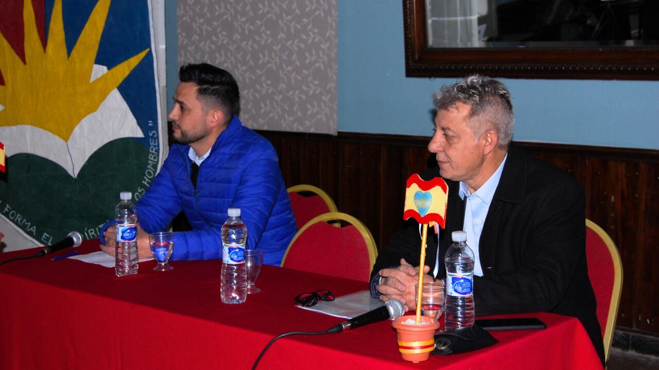 Candidatos a intendente de San Martín durante el debate, con la ausencia de Raúl Rufeil. Foto: Esc. Gral. José de San Martín