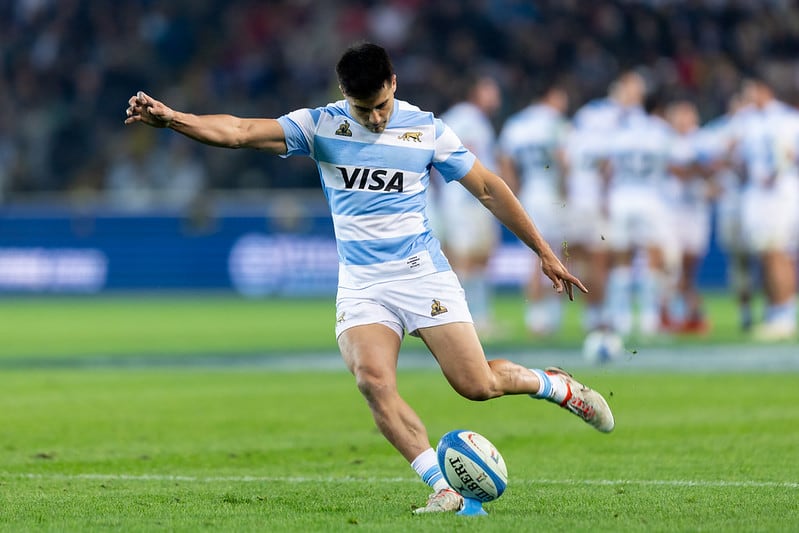 Tomás Albornoz en acción, durante el duelo entre Italia y Los Pumas, en Udine. (Gaspafotos / Prensa UAR)