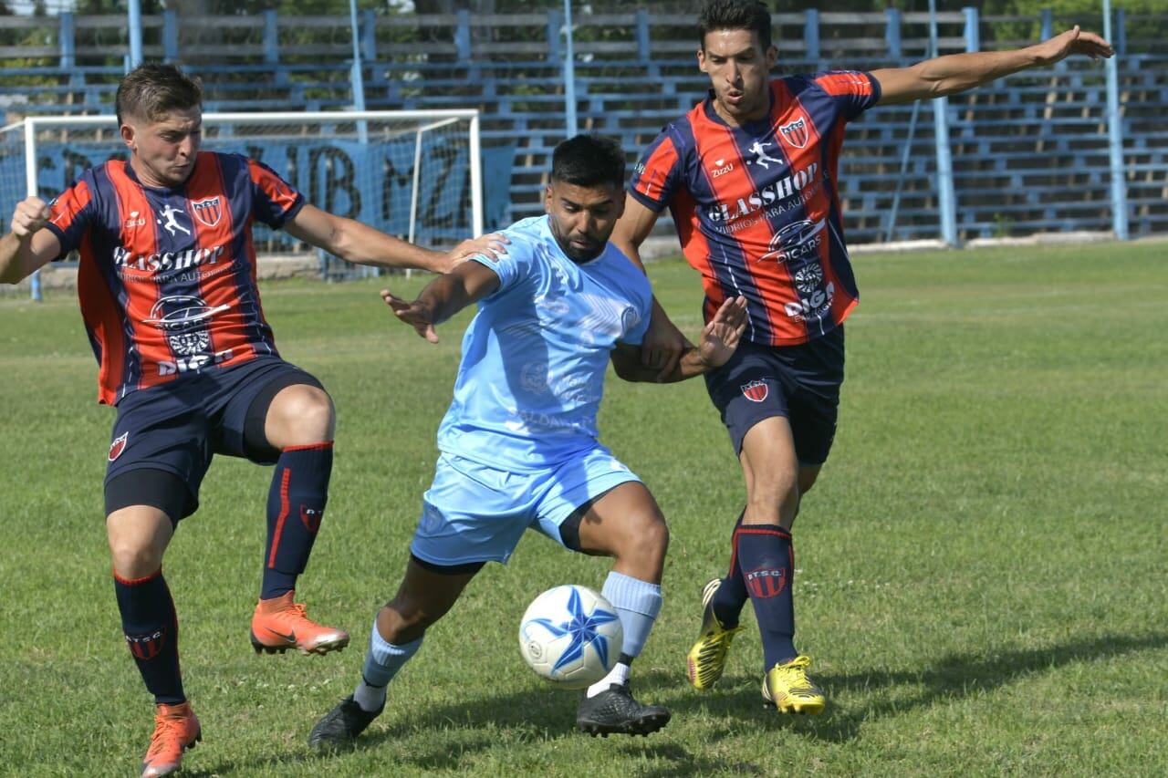 Por la primera fecha de la Región Cuyo, Gutiérrez derrotó a Andes Talleres por 1-0. / Orlando Pelichotti ( Los Andes).