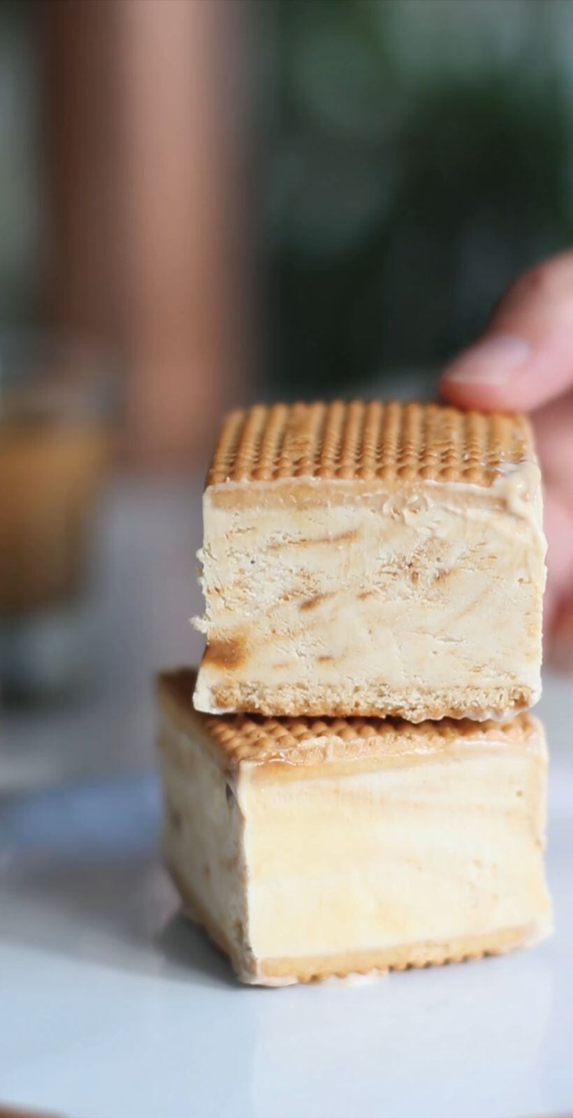 La receta del mejor alfajor helado. Captura del video.