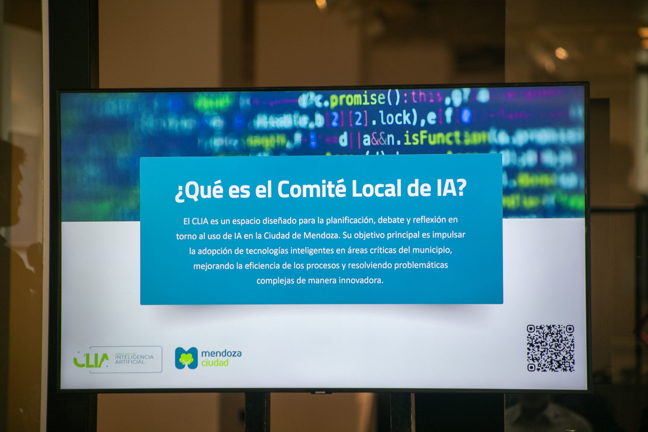 Ulpiano Suarez presentó el Comité Local de Inteligencia Artificial