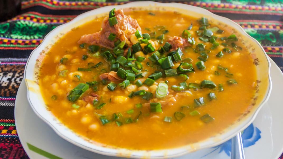 El locro es una preparación infaltable en la gastronomía argentina. (Foto: Matyas Rehak. 123RF)