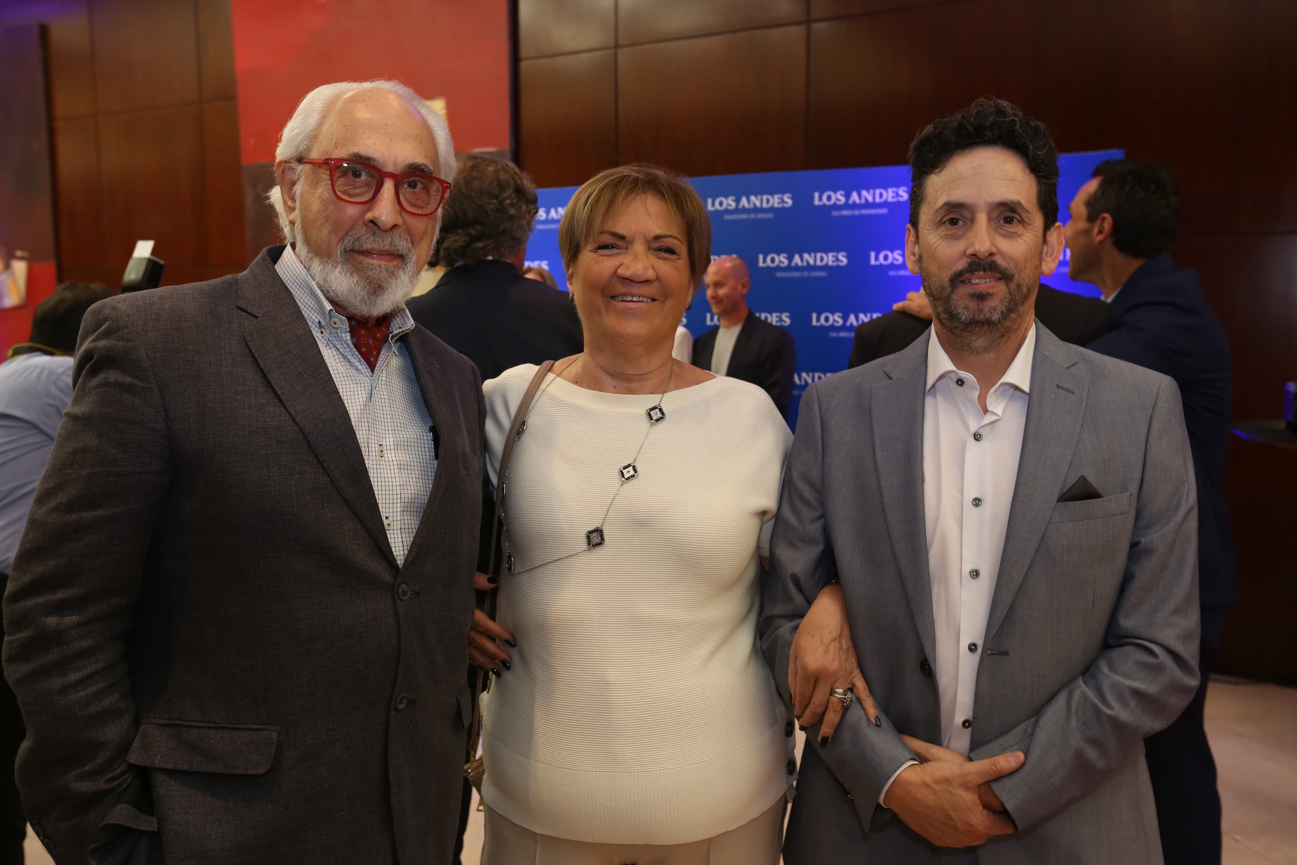 Santiago Kovadloff, Gloria Magnaghi y Pablo Dellazoppa en el Aniversario 141° de Los Andes