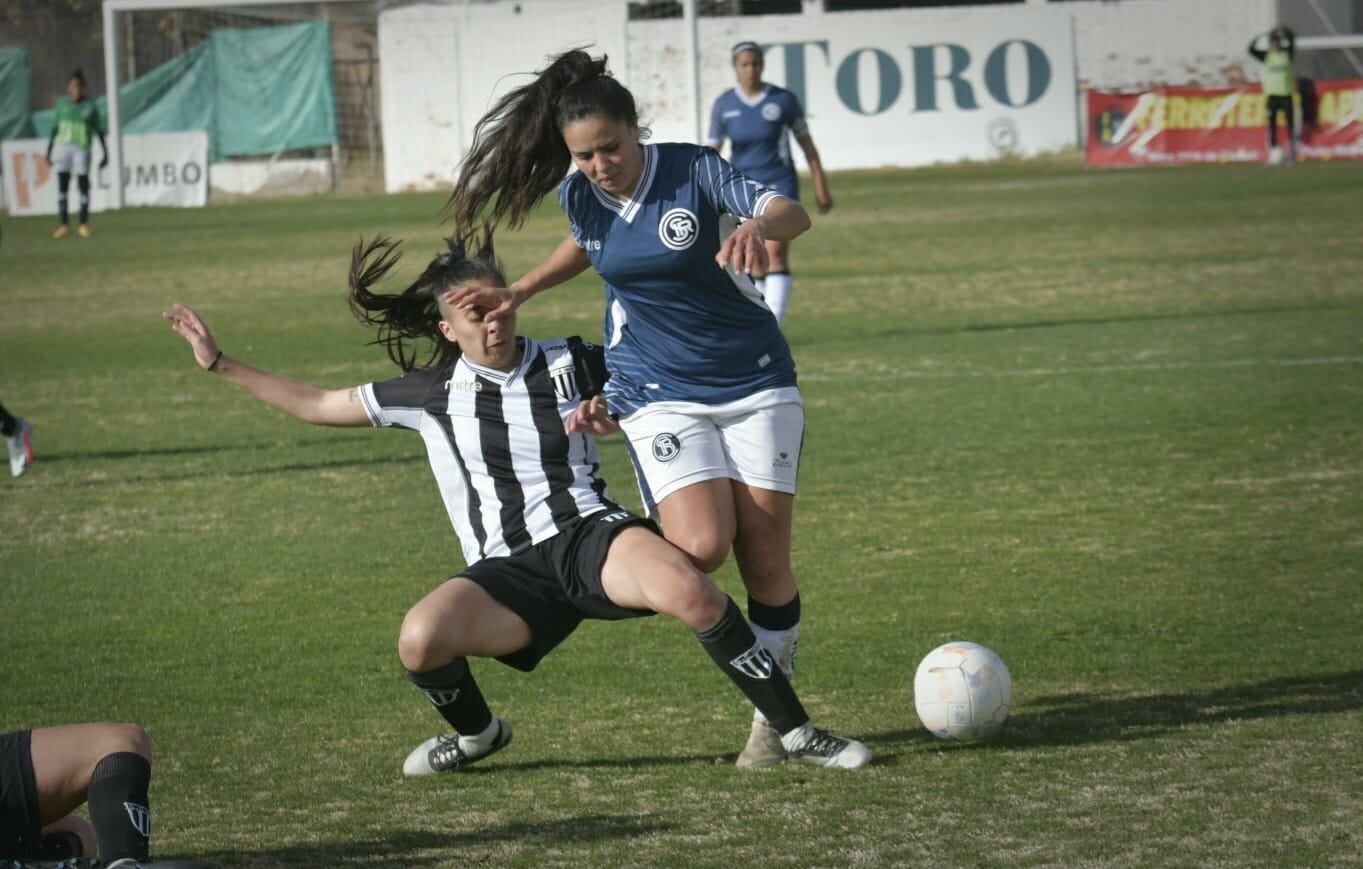 Independiente Rivadavia se quedó con el Clásico del Parque. Ganó en la fecha 1 de la Liga, 3-1 a Gimnasia. /Orlando Pelichotti- Los Andes