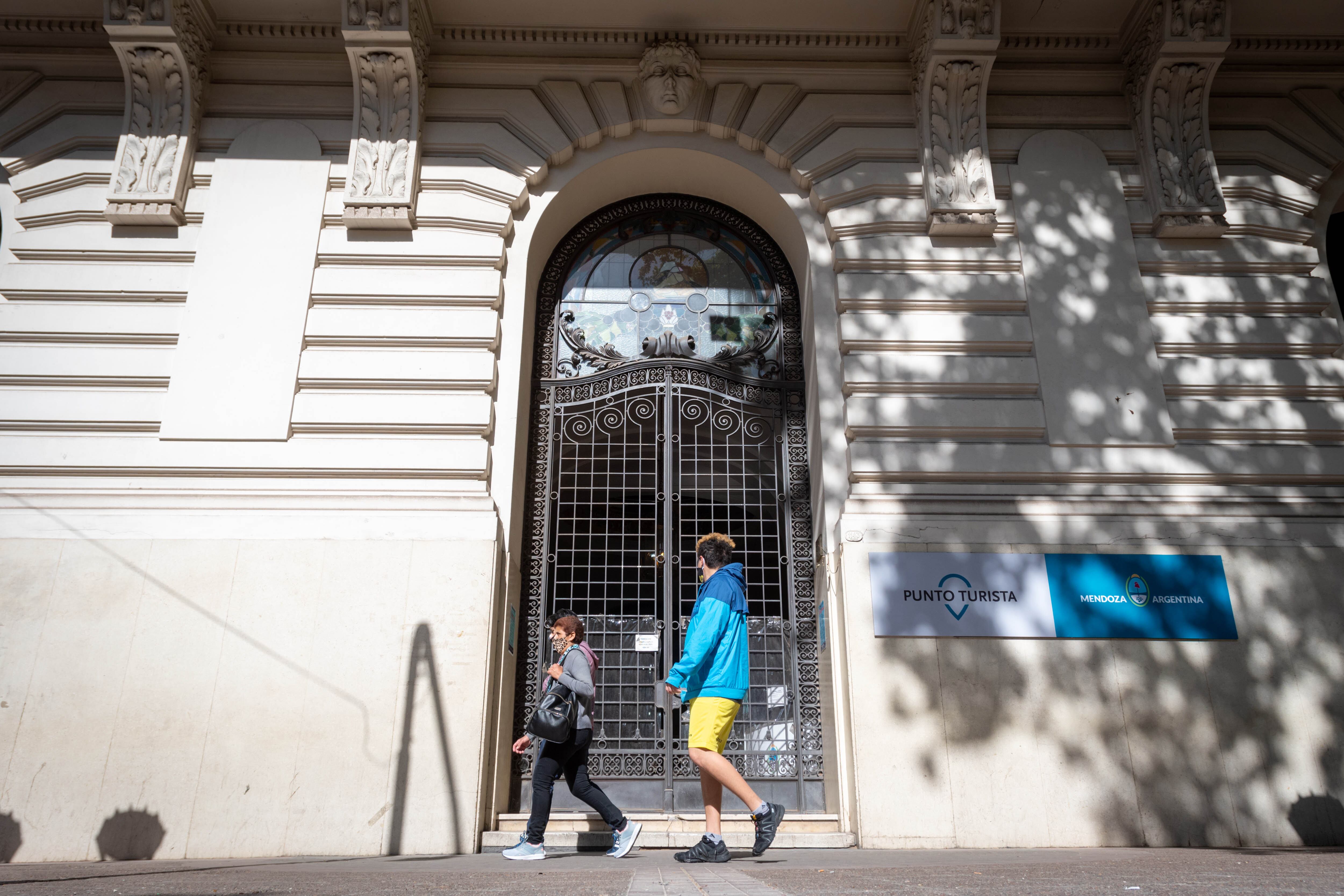 El histórico edificio donde supo funcionar el Ministerio de Turismo será entregado en concesión por los próximos 50 años. 