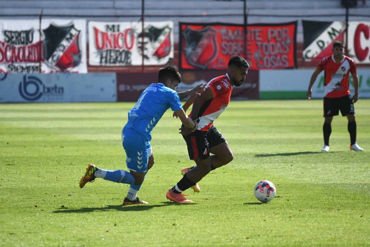 El "Super Depor" busca tres puntos de oro ante Temperley con al meta de meterse en los puestos de clasificación. / José Gutierrez (Los Andes).