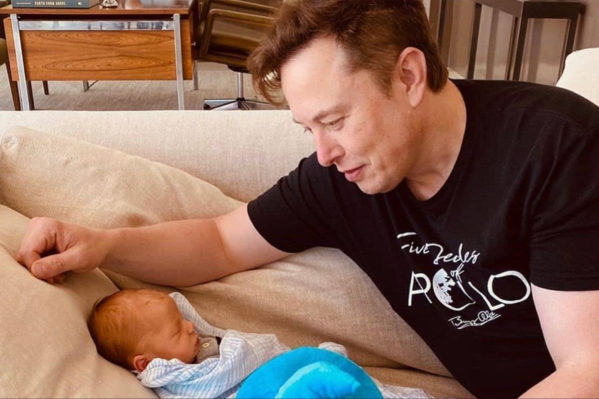 Elon Musk y su primer bebé con Grimes