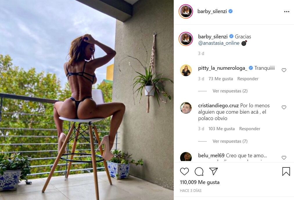 Barby Silenzi, en ropa interior desde el balcón - 