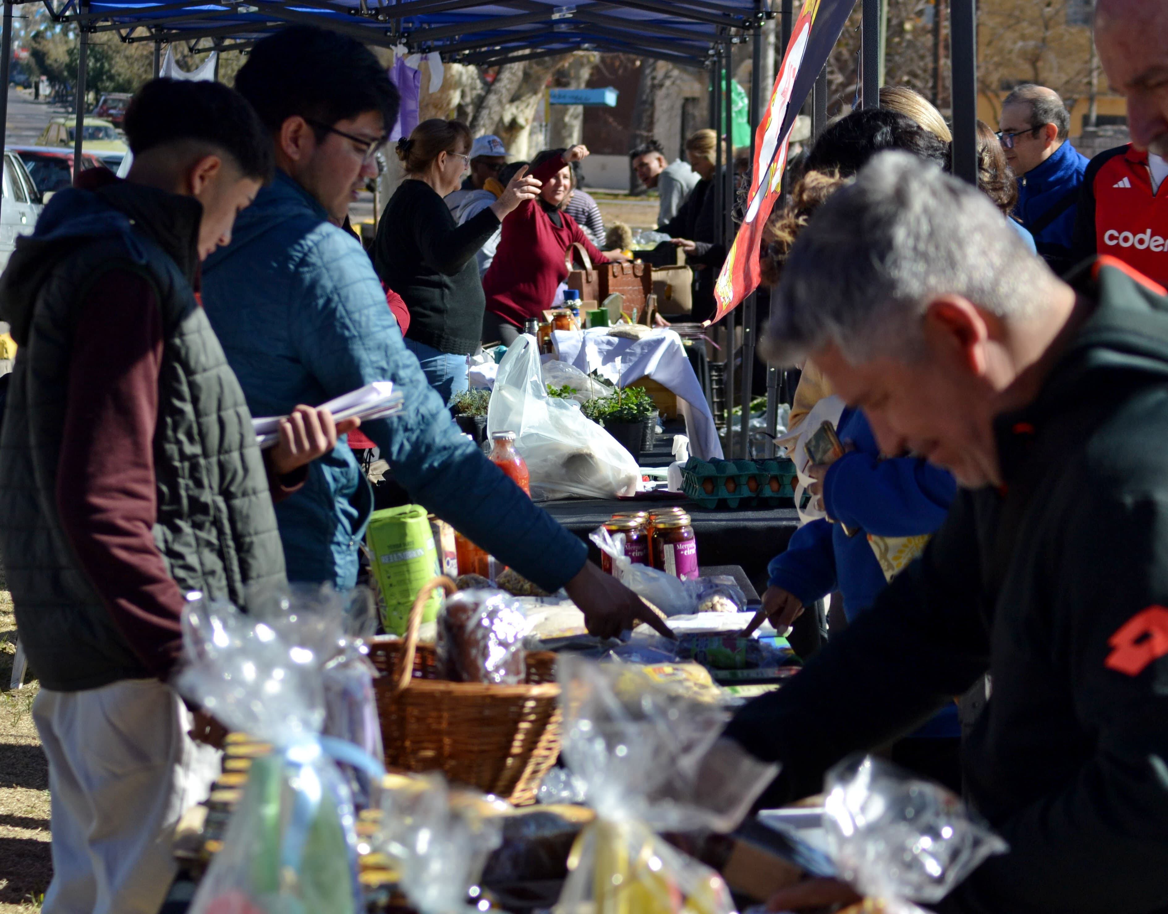 Maipú: nueva edición de la feria “Del productor al consumidor”