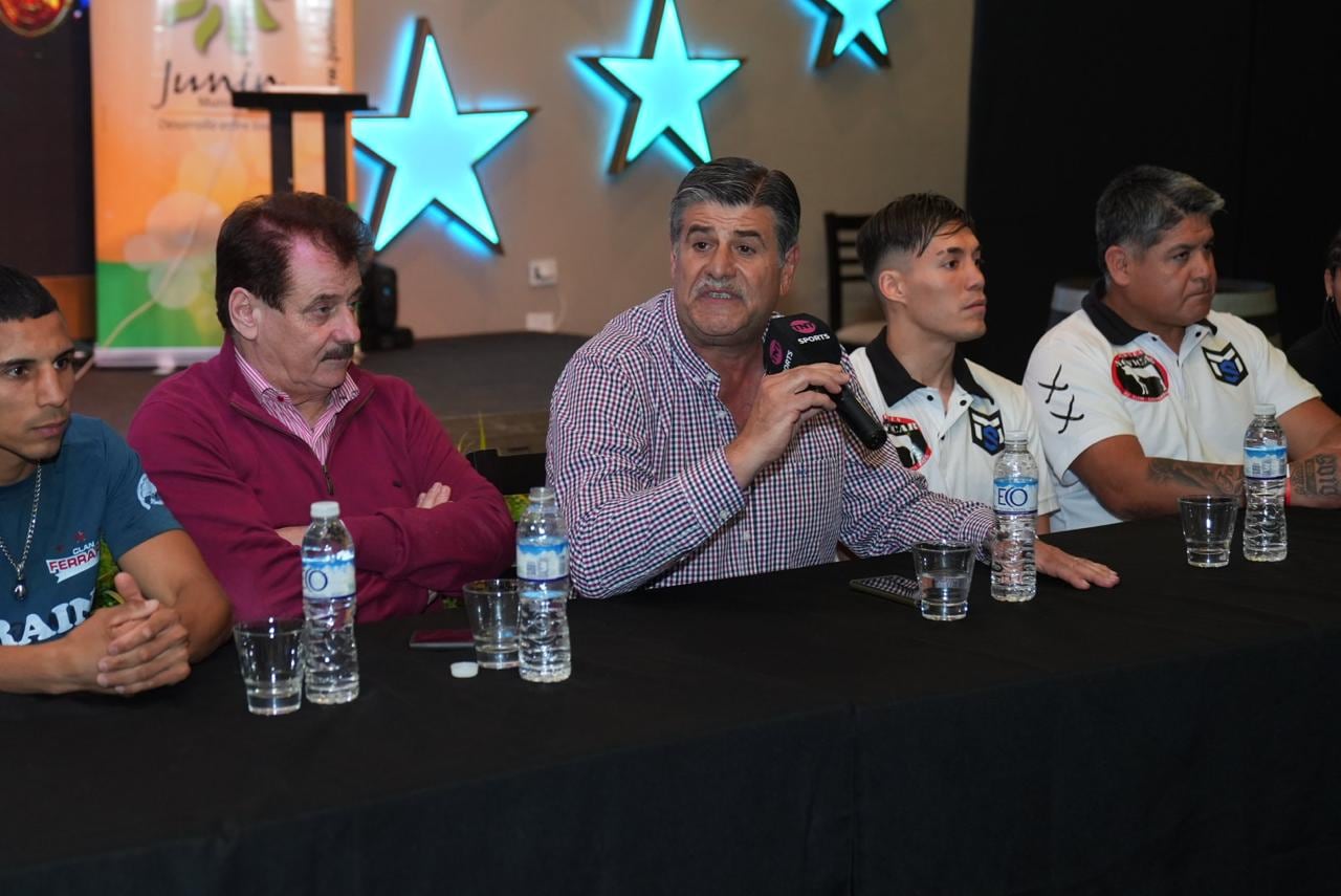 Mario Abed, intendente de Junín, en la presentación de la pelea Internacional. / Gentileza.