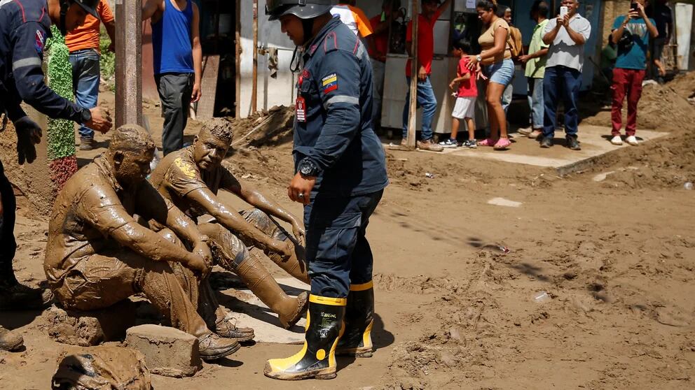 Los rescatistas coinciden en que las casas arrasadas en los alrededores de las quebradas no debieron estar allí. Foto: Web