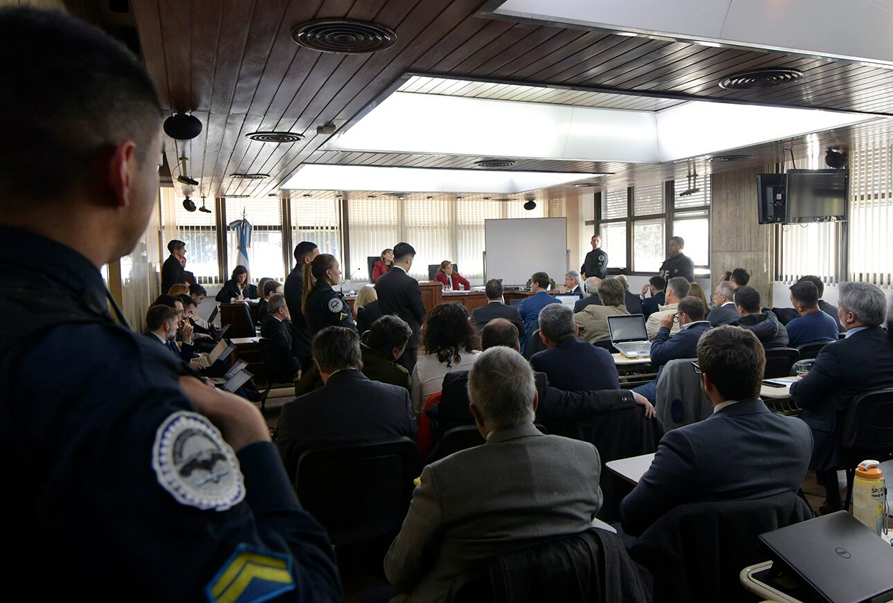 Otra jornada del juicio contra el suspendido magistrado Walter Bento en los Tribunales Federales de Mendoza 

Foto: Orlando Pelichotti
