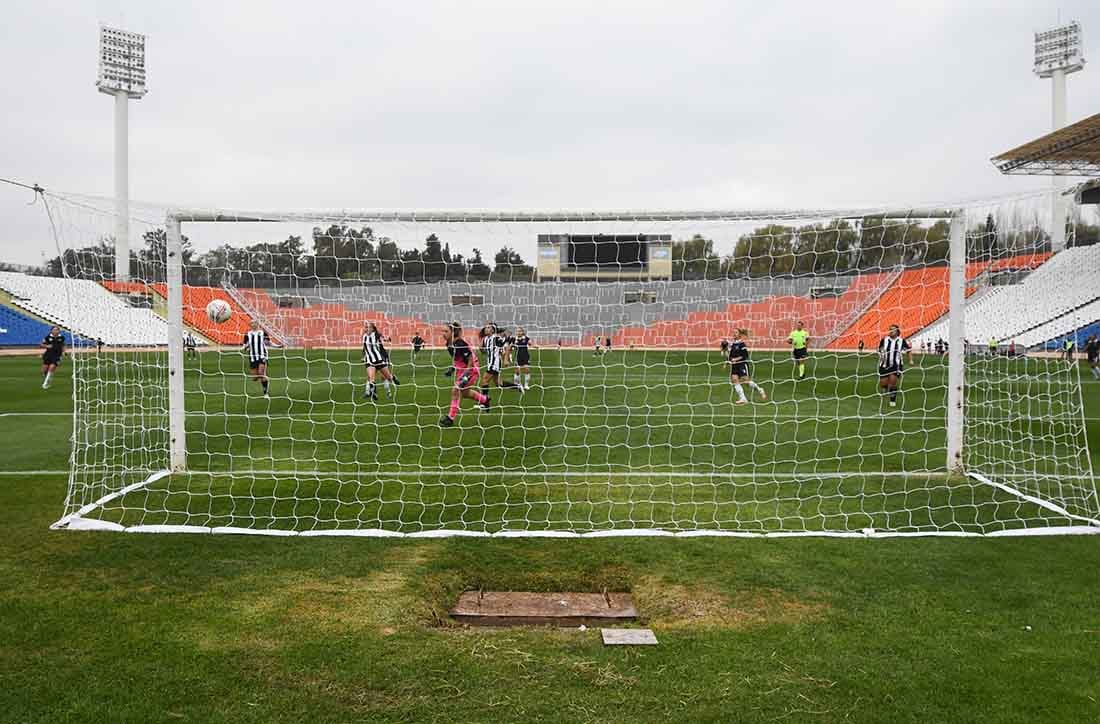 En el estadio Malvinas Argentinas, se disputó la final del futbol femenino  , entre Las Pumas y Gimnasia y Esgrima de Mendoza.