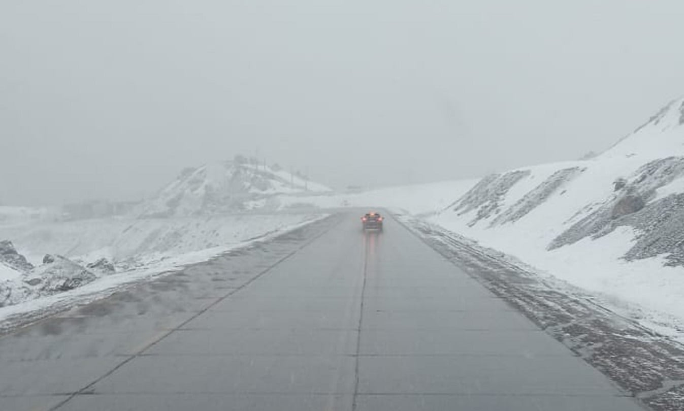 Nieve en Penitentes y paso Cristo Redentor cerrado (Foto prensa Gendarmería Nacional)