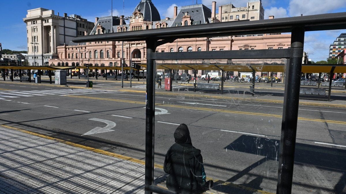 El paro de mañana afectará las líneas de corta distancia en el AMBA. 