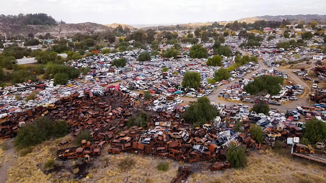 Compactarán 20 mil autos y mudarán la playa San Agustín.