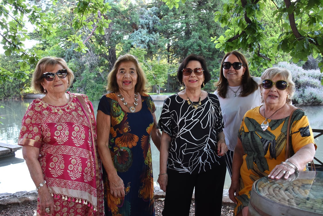 Alicia Groisman, Marta Ceballos, Cristina Pandolfi, Alejandra Gil Posleman y Graciela Santamaría. 