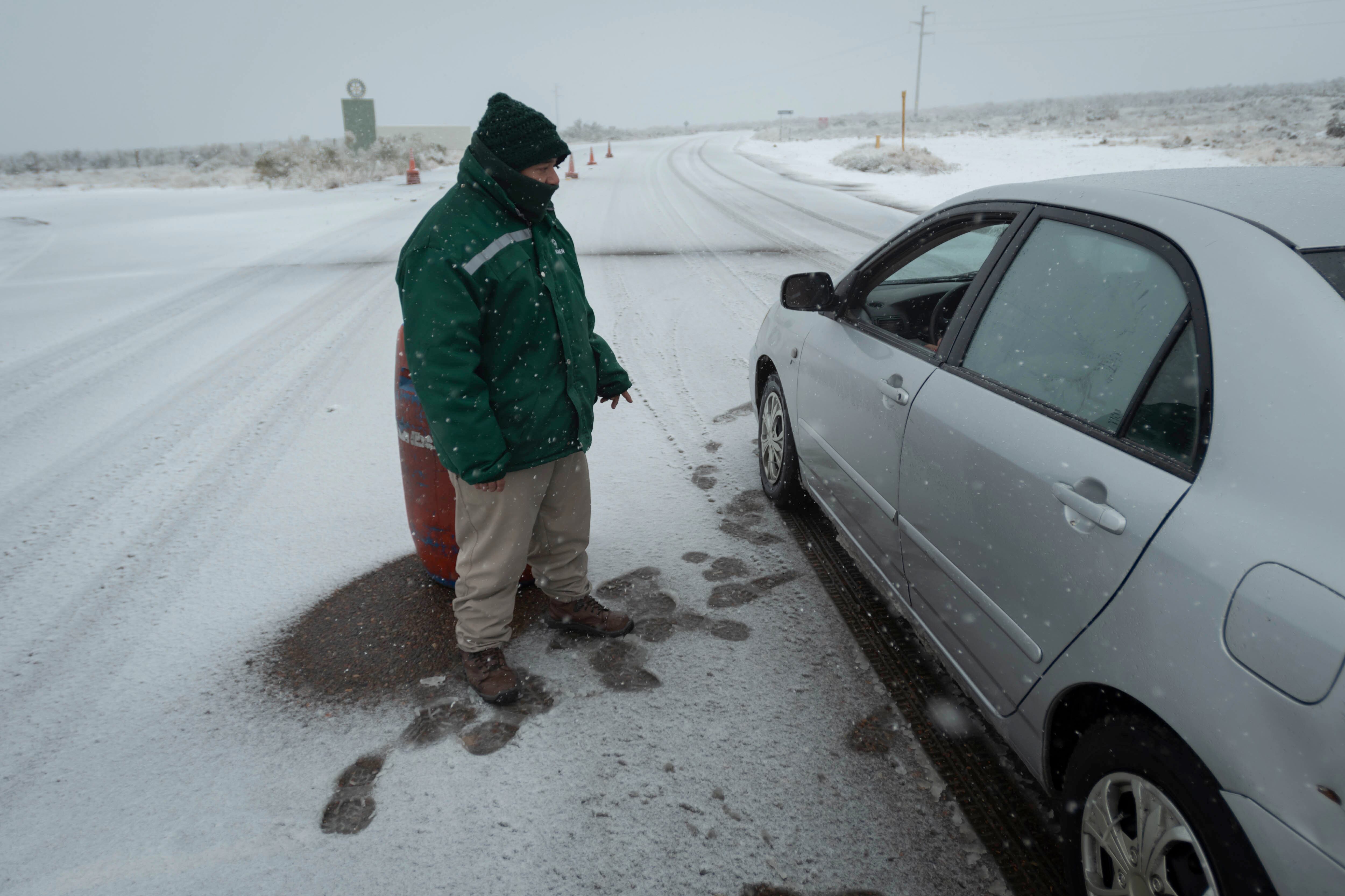 Cortaron la ruta 86 por las intensas nevadas que une San José con Ugarteche.