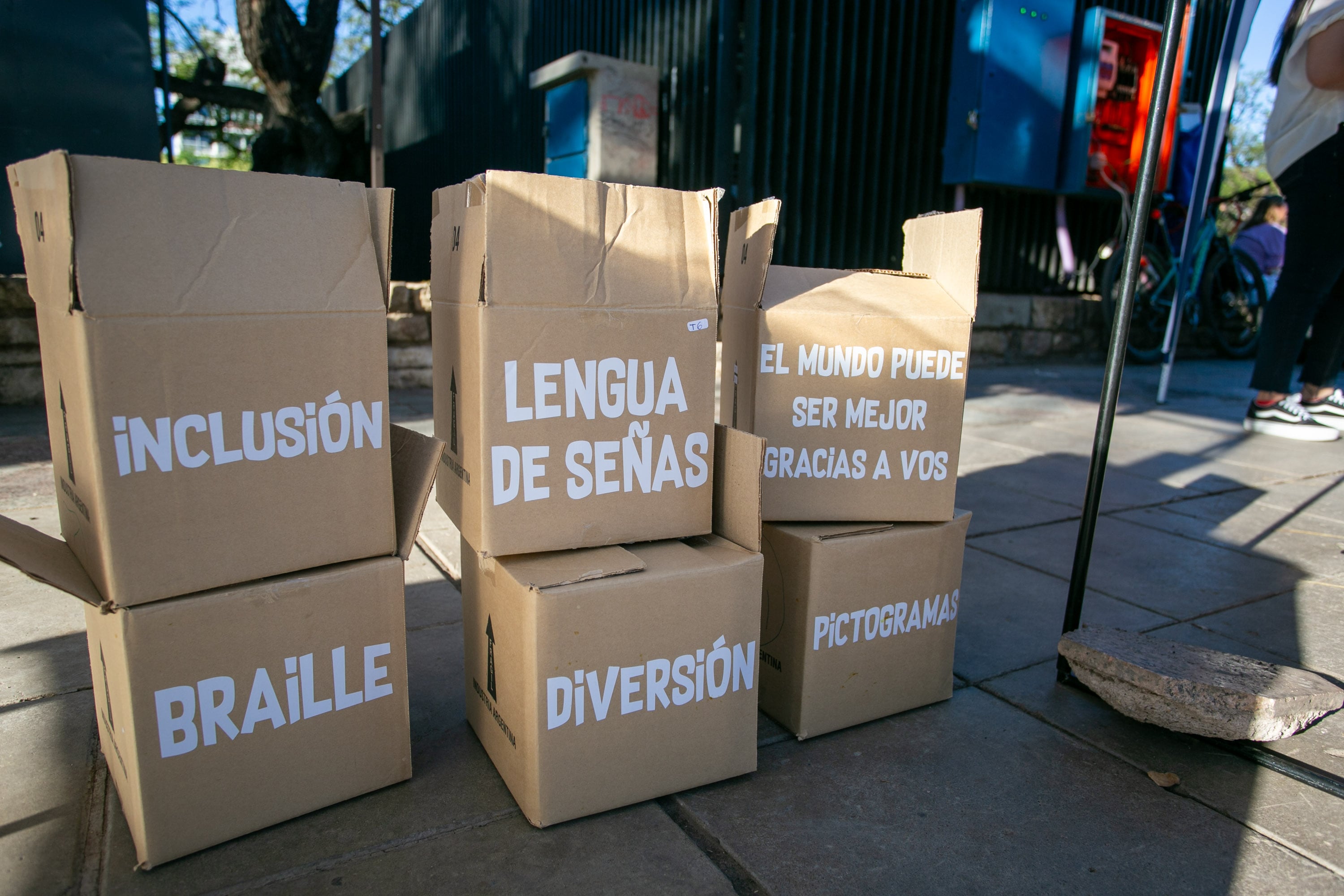 La Ciudad de Mendoza celebró el Festival de Inclusión en la plaza Independencia