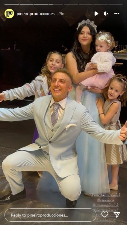 El Polaco junto a sus hijas en el cumpleaños de 15.