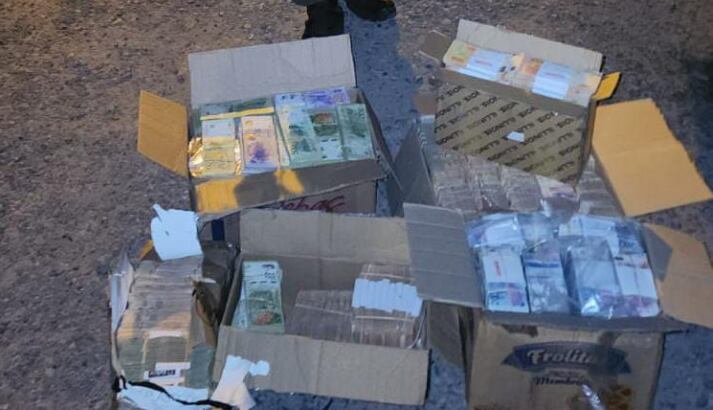 Efectivos realizaron un control de rutina y decomisaron más de 30 millones de pesos. - Foto: Gendarmería Nacional