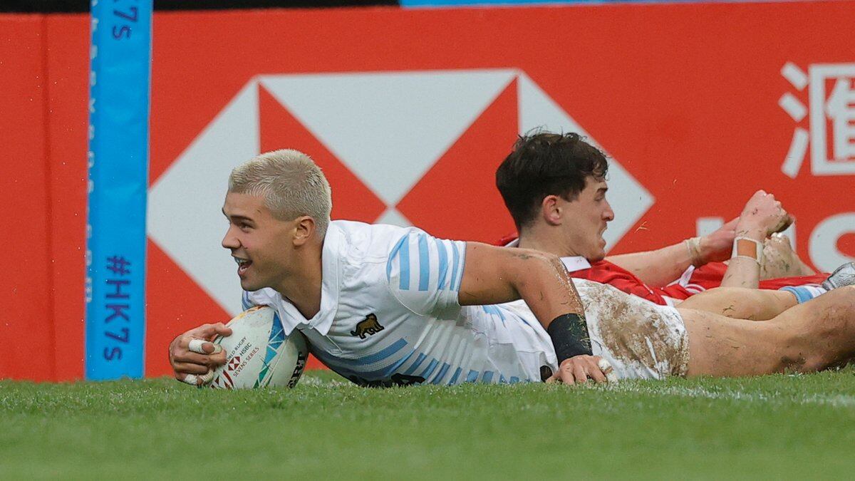 Los Pumas 7s, con Rodrigo Isgró como titular, debutaron en el seven de Hong Kong con una victoria frente a Canadá. / Gentileza.