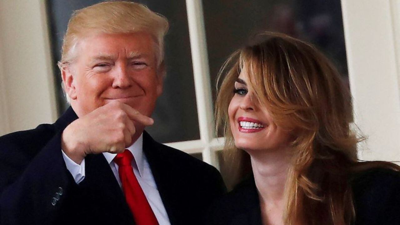 El expresidente Donald Trump con la exdirectora de Comunicaciones de la Casa Blanca, Hope Hicks, en Washington, EEUU