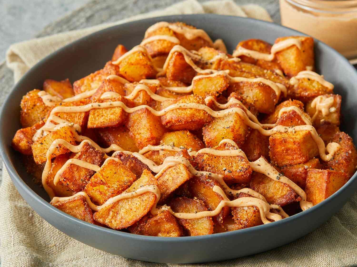 Las papas bravas son rápidas de hacer y muy deliciosas.