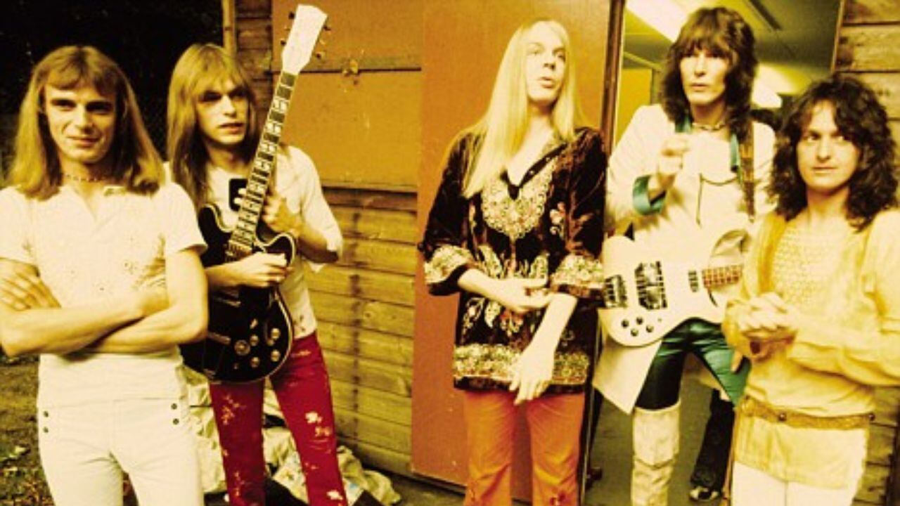 Alan White, Steve Howe, Rick Wakeman, Chris Squire y Jon Anderson, formación que grabó "Tales from Topographic Oceans".