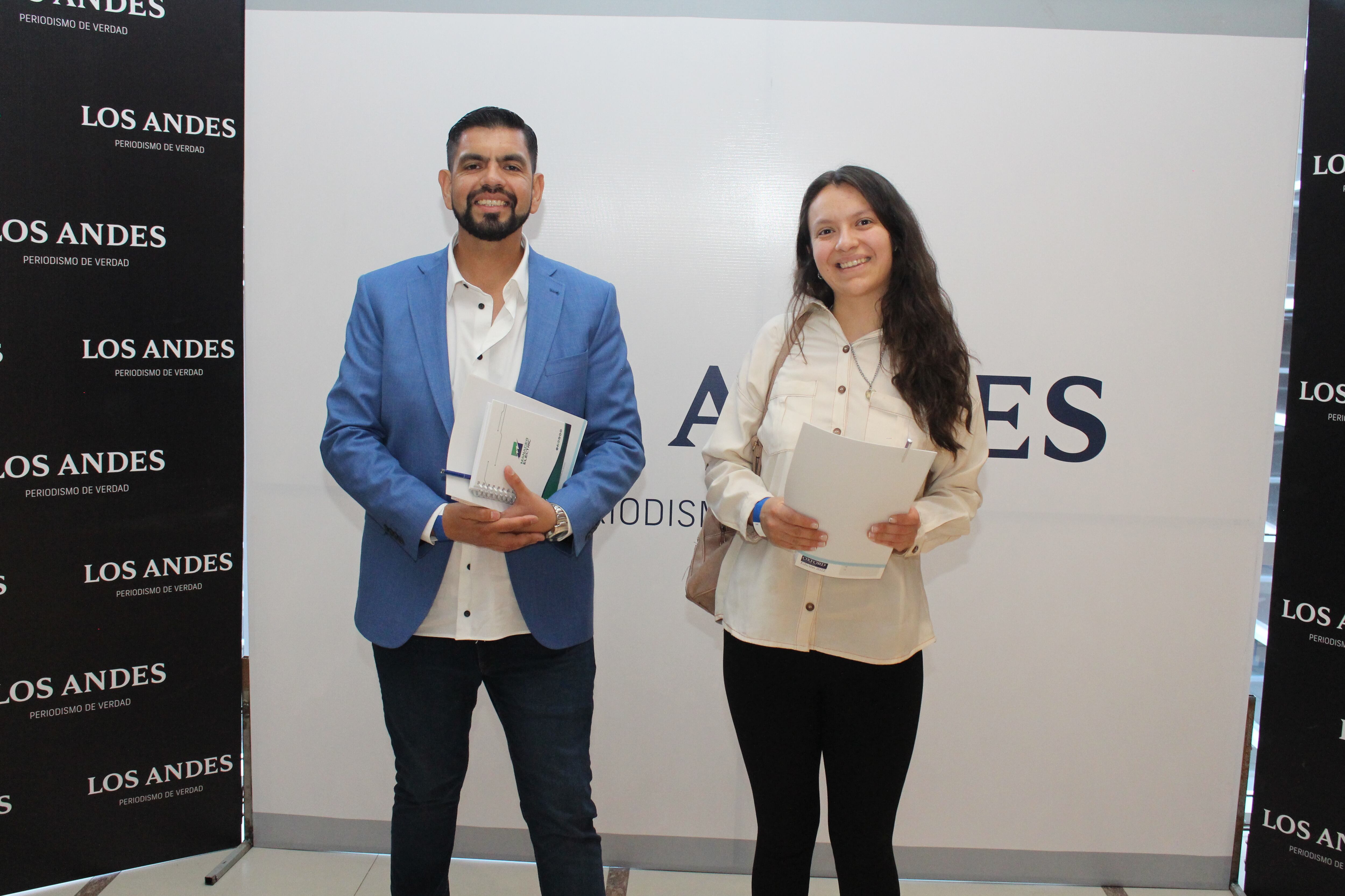 Natan Araya (coordinador Cluster de Energías Renovables de Mendoza) y Micaela Araya.